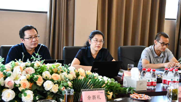 中國信息通信研究院領導一行蒞臨聯(lián)誠科技集團調研指導工作